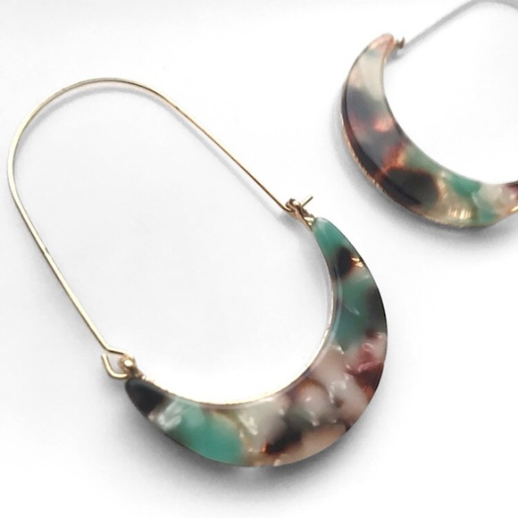 Dark Multicolor Tortoiseshell Cute Hoop Earrings - Picture 3 of 7